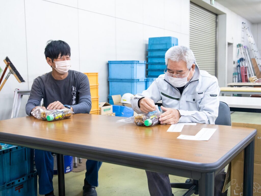 すずかけ労働センターの内職作業